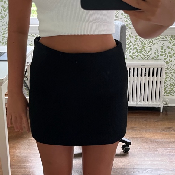 Mango Dresses & Skirts - Mango black cotton tweed pencil skirt.
